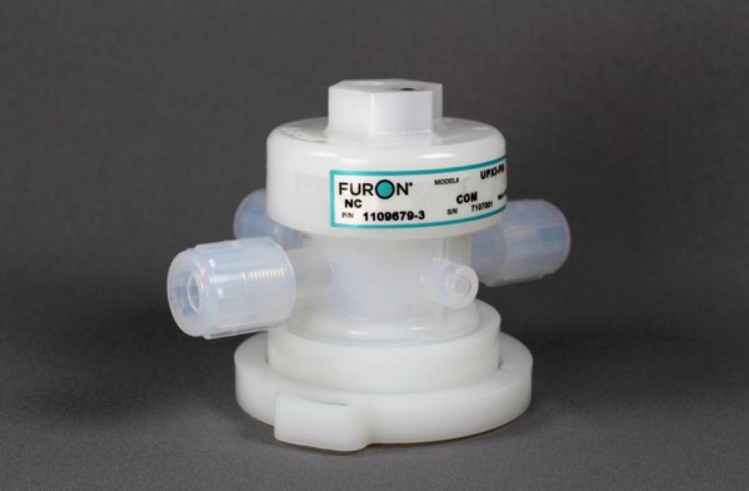 Furon® UPX Valve - 3 Way Pneumatic | Saint-Gobain